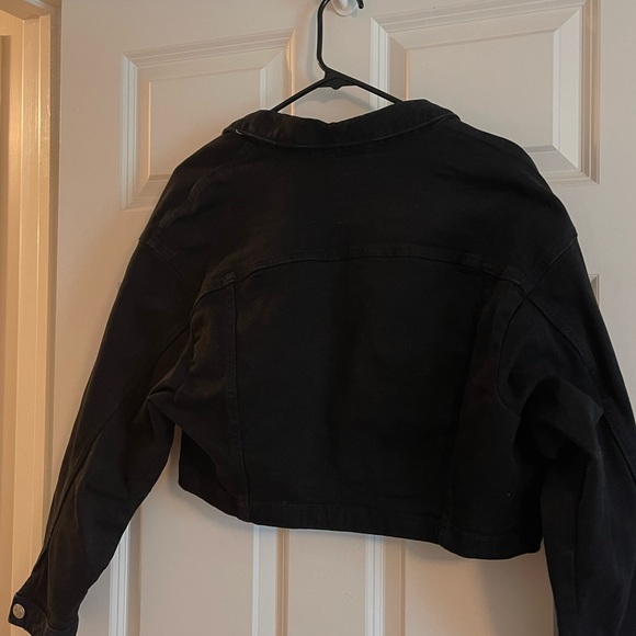 Cropped Jean Jacket - Picture 6 of 6